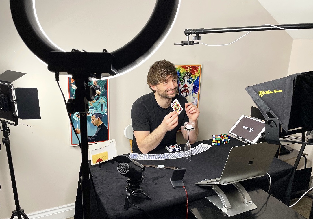 Zoom Magician