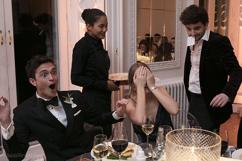 Table Magician | Dinner Party Magician | Close-up Magic