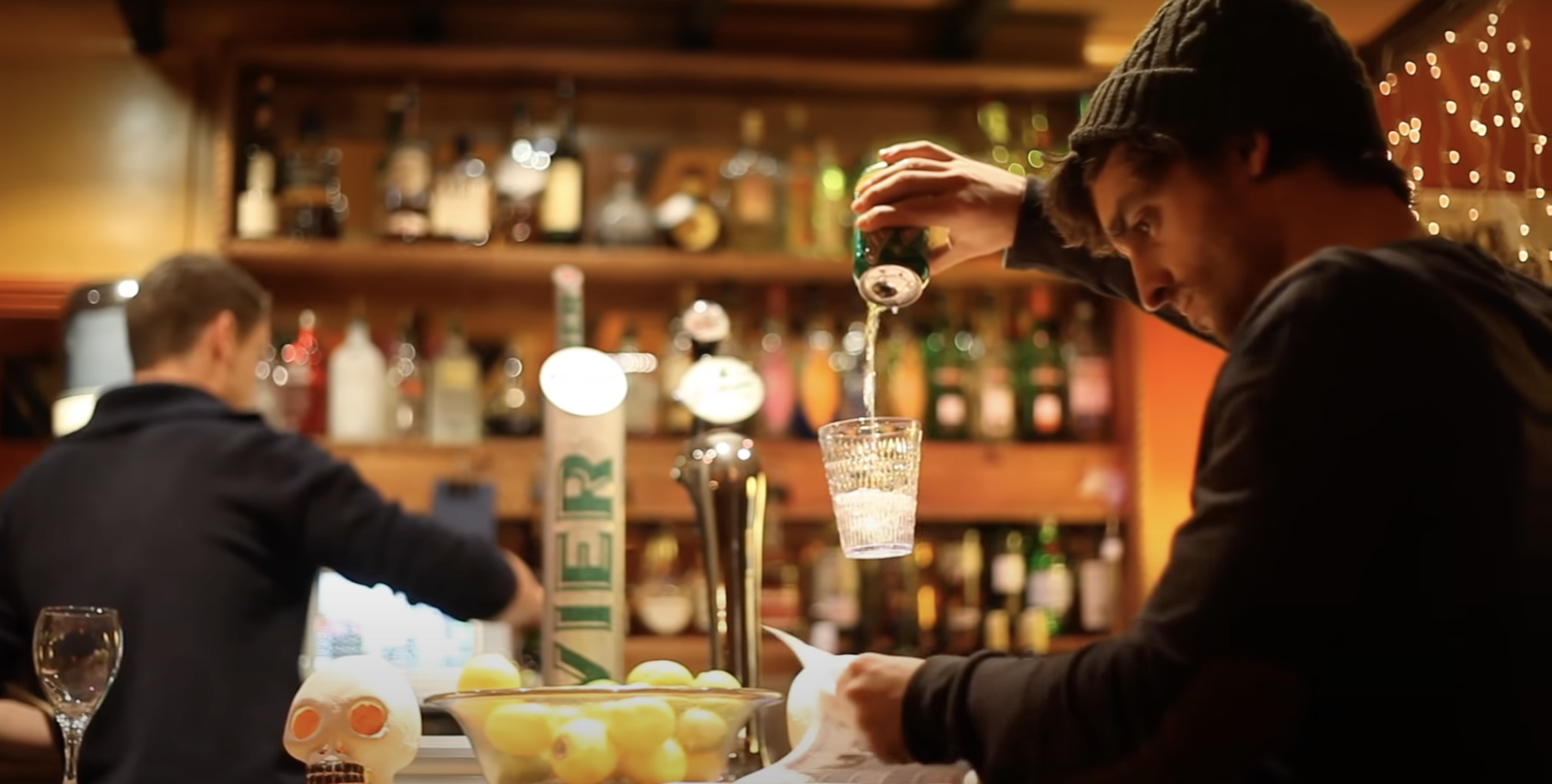 Street Magician | Close up magic